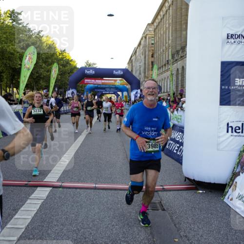 01.09.2024 - BARMER Alsterlauf Kathrin Stürmer Photography http://msf.ph/oto/6970815 01.09.2024 10:05:25 Ziel 2115, 2199, 2507, 2889, 2979, 4453, 5112, 5311, 2239, 2368, 2393, 2494, 2746, 2748, 2966, 3100, 3173, 3232, 3607, 3740, 3985, 4042, 4094, 4421, 4530, 4535, 4566, 4567, 4616, 4660, 4901, 5154, 5182, 5185, 5194, 8333 meine-sportfotos.de