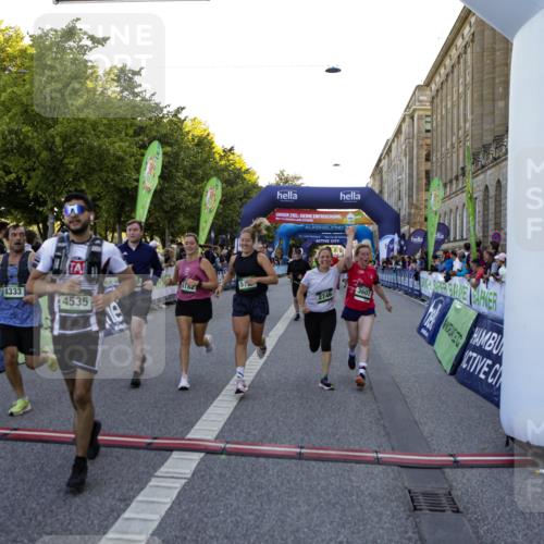 01.09.2024 - BARMER Alsterlauf Kathrin Stürmer Photography http://msf.ph/oto/6970820 01.09.2024 10:05:27 Ziel 2199, 2507, 2889, 2979, 4453, 5112, 5311, 2147, 2239, 2368, 2393, 2494, 2746, 2748, 2966, 3100, 3173, 3232, 3601, 3602, 3607, 3985, 4535, 4566, 4567, 4660, 4901, 5154, 5182, 5185, 5194, 8333 meine-sportfotos.de