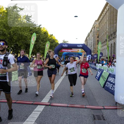 01.09.2024 - BARMER Alsterlauf Kathrin Stürmer Photography http://msf.ph/oto/6970822 01.09.2024 10:05:27 Ziel 2199, 2507, 2889, 2979, 4453, 5112, 5311, 2147, 2239, 2368, 2393, 2494, 2746, 2748, 2966, 3100, 3173, 3232, 3601, 3602, 3607, 3985, 4535, 4566, 4567, 4660, 4901, 5154, 5182, 5185, 5194, 8333 meine-sportfotos.de