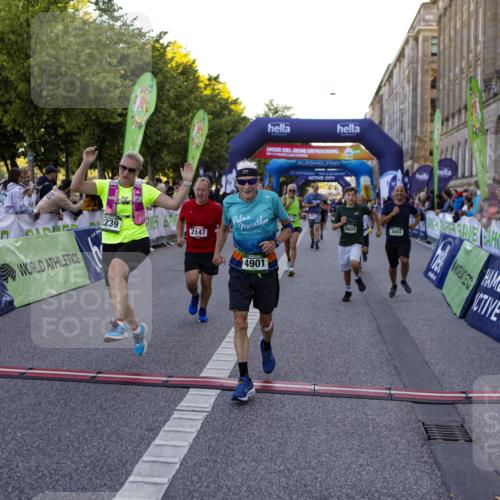 01.09.2024 - BARMER Alsterlauf Kathrin Stürmer Photography http://msf.ph/oto/6970839 01.09.2024 10:05:34 Ziel 2143, 2507, 2536, 2975, 2979, 3407, 3639, 3700, 4186, 4453, 5112, 5311, 2041, 2147, 2219, 2239, 2368, 2393, 2488, 2489, 2589, 2672, 2746, 2966, 3023, 3100, 3173, 3601, 3602, 3607, 3745, 3812, 4566, 4567, 4901, 5182, 5185, 5194, 8226 meine-sportfotos.de