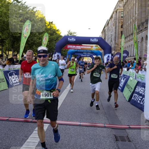 01.09.2024 - BARMER Alsterlauf Kathrin Stürmer Photography http://msf.ph/oto/6970841 01.09.2024 10:05:35 Ziel 2143, 2507, 2536, 2975, 2979, 3407, 3639, 3700, 4186, 4453, 5112, 5311, 5312, 8309, 2041, 2147, 2219, 2239, 2368, 2393, 2488, 2489, 2589, 2672, 2966, 3023, 3100, 3173, 3601, 3602, 3745, 3807, 3812, 4566, 4567, 4901, 8226 meine-sportfotos.de