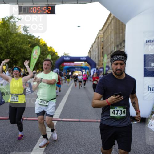 01.09.2024 - BARMER Alsterlauf Kathrin Stürmer Photography http://msf.ph/oto/6970855 01.09.2024 10:05:50 Ziel 2143, 2614, 2881, 2974, 2975, 3639, 3947, 3948, 4181, 4186, 4690, 4702, 4870, 4929, 4957, 5156, 5312, 8219, 8309, 2169, 2205, 2292, 3034, 3199, 3682, 3807, 3835, 4010, 4011, 4633, 4734, 4798, 4934, 4939, 5180, 5278, 8110, 8252, 8334 meine-sportfotos.de