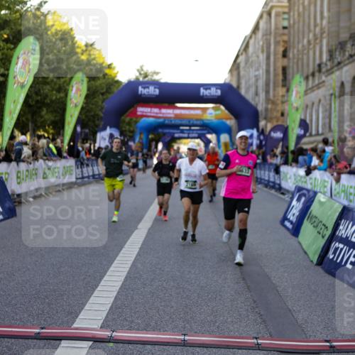 01.09.2024 - BARMER Alsterlauf Kathrin Stürmer Photography http://msf.ph/oto/6970859 01.09.2024 10:05:53 Ziel 2143, 2614, 2881, 2974, 2975, 3947, 3948, 4181, 4186, 4690, 4702, 4870, 4929, 4957, 5156, 5312, 8219, 8231, 8309, 2169, 2205, 2292, 3034, 3199, 3331, 3627, 3665, 3682, 3769, 3835, 4010, 4011, 4517, 4633, 4734, 4798, 4854, 4934, 4939, 5180, 5278, 8110, 8252, 8334 meine-sportfotos.de