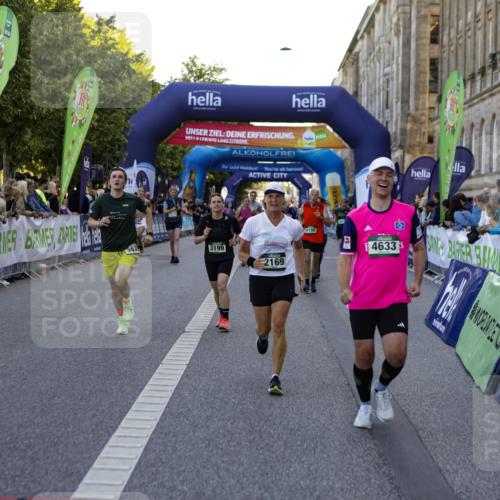 01.09.2024 - BARMER Alsterlauf Kathrin Stürmer Photography http://msf.ph/oto/6970862 01.09.2024 10:05:53 Ziel 2143, 2614, 2881, 2974, 2975, 3947, 3948, 4181, 4186, 4690, 4702, 4870, 4929, 4957, 5156, 5312, 8219, 8231, 8309, 2169, 2205, 2292, 3034, 3199, 3331, 3627, 3665, 3682, 3769, 3835, 4010, 4011, 4517, 4633, 4734, 4798, 4854, 4934, 4939, 5180, 5278, 8110, 8252, 8334 meine-sportfotos.de