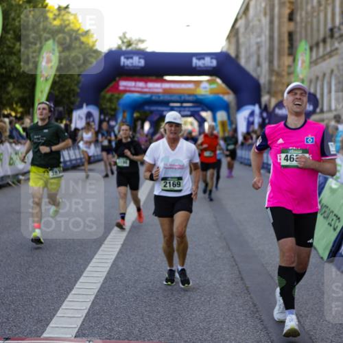 01.09.2024 - BARMER Alsterlauf Kathrin Stürmer Photography http://msf.ph/oto/6970865 01.09.2024 10:05:54 Ziel 2143, 2614, 2881, 2974, 2975, 3947, 3948, 4181, 4690, 4702, 4870, 4929, 4957, 5156, 5312, 8219, 8231, 8309, 2169, 2205, 2292, 2983, 3005, 3034, 3199, 3331, 3627, 3665, 3682, 3769, 3835, 4010, 4011, 4517, 4633, 4734, 4798, 4854, 4934, 4939, 5066, 5180, 5278, 8110, 8252, 8334 meine-sportfotos.de