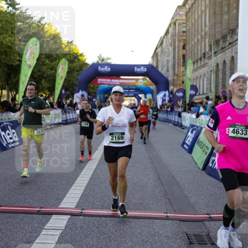 01.09.2024 - BARMER Alsterlauf Kathrin Stürmer Photography http://msf.ph/oto/6970867 01.09.2024 10:05:55 Ziel 2614, 2881, 2974, 3947, 3948, 4181, 4690, 4702, 4870, 4929, 4957, 5156, 5312, 8219, 8231, 8309, 2169, 2205, 2292, 2499, 2983, 3005, 3034, 3199, 3331, 3627, 3665, 3682, 3769, 3835, 4010, 4011, 4517, 4633, 4734, 4798, 4801, 4854, 4934, 4939, 5021, 5066, 5180, 8110, 8252, 8334 meine-sportfotos.de