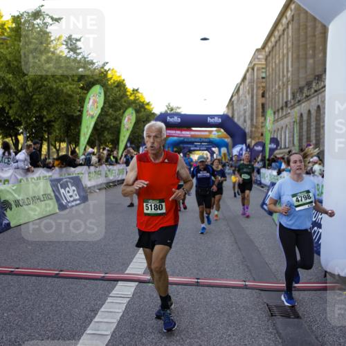 01.09.2024 - BARMER Alsterlauf Kathrin Stürmer Photography http://msf.ph/oto/6970871 01.09.2024 10:05:59 Ziel 2498, 2614, 3947, 3948, 4181, 4245, 4690, 4702, 4870, 4929, 4957, 8231, 2169, 2170, 2265, 2292, 2499, 2592, 2858, 2983, 3005, 3034, 3199, 3331, 3444, 3627, 3665, 3682, 3769, 3835, 4517, 4633, 4798, 4801, 4854, 5021, 5022, 5066, 5180, 8252 meine-sportfotos.de