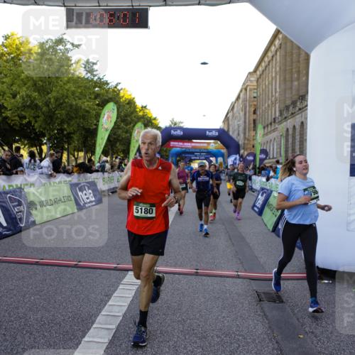 01.09.2024 - BARMER Alsterlauf Kathrin Stürmer Photography http://msf.ph/oto/6970872 01.09.2024 10:05:59 Ziel 2498, 2614, 3947, 3948, 4181, 4245, 4690, 4702, 4870, 4929, 4957, 8231, 2169, 2170, 2265, 2292, 2499, 2592, 2858, 2983, 3005, 3034, 3199, 3331, 3444, 3627, 3665, 3682, 3769, 3835, 4517, 4633, 4798, 4801, 4854, 5021, 5022, 5066, 5180, 8252 meine-sportfotos.de