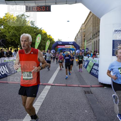 01.09.2024 - BARMER Alsterlauf Kathrin Stürmer Photography http://msf.ph/oto/6970875 01.09.2024 10:05:59 Ziel 2498, 2614, 3947, 3948, 4181, 4245, 4690, 4702, 4870, 4929, 4957, 8231, 2169, 2170, 2265, 2292, 2499, 2592, 2858, 2983, 3005, 3034, 3199, 3331, 3444, 3627, 3665, 3682, 3769, 3835, 4517, 4633, 4798, 4801, 4854, 5021, 5022, 5066, 5180, 8252 meine-sportfotos.de