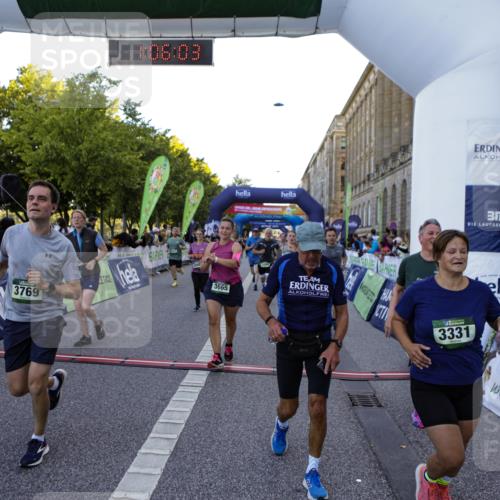 01.09.2024 - BARMER Alsterlauf Kathrin Stürmer Photography http://msf.ph/oto/6970884 01.09.2024 10:06:01 Ziel 2498, 3845, 3947, 3948, 4181, 4245, 4690, 4702, 4870, 4929, 4957, 8231, 2169, 2170, 2265, 2292, 2499, 2592, 2858, 2892, 2983, 3005, 3199, 3331, 3444, 3514, 3627, 3665, 3769, 3835, 4517, 4798, 4801, 4854, 5021, 5022, 5066, 5067, 5180 meine-sportfotos.de