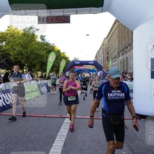 01.09.2024 - BARMER Alsterlauf Kathrin Stürmer Photography http://msf.ph/oto/6970887 01.09.2024 10:06:02 Ziel 2498, 3845, 3917, 3947, 3948, 4245, 4702, 4870, 4929, 4957, 8231, 2170, 2265, 2292, 2499, 2592, 2858, 2892, 2983, 3005, 3199, 3331, 3444, 3514, 3627, 3665, 3769, 3835, 4517, 4798, 4801, 4854, 5021, 5022, 5066, 5067, 5180 meine-sportfotos.de
