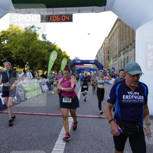 01.09.2024 - BARMER Alsterlauf Kathrin Stürmer Photography http://msf.ph/oto/6970889 01.09.2024 10:06:02 Ziel 2498, 3845, 3917, 3947, 3948, 4245, 4702, 4870, 4929, 4957, 8231, 2170, 2265, 2292, 2499, 2592, 2858, 2892, 2983, 3005, 3199, 3331, 3444, 3514, 3627, 3665, 3769, 3835, 4517, 4798, 4801, 4854, 5021, 5022, 5066, 5067, 5180 meine-sportfotos.de
