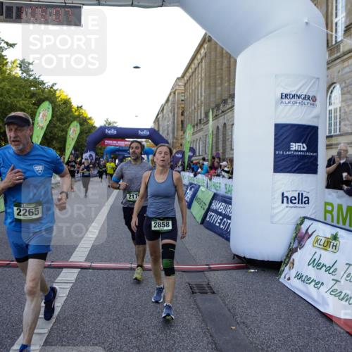 01.09.2024 - BARMER Alsterlauf Kathrin Stürmer Photography http://msf.ph/oto/6970893 01.09.2024 10:06:05 Ziel 2498, 2819, 3535, 3845, 3893, 3917, 3947, 3948, 4245, 4702, 4870, 4929, 4957, 5159, 8231, 2076, 2170, 2265, 2499, 2592, 2858, 2892, 2983, 3005, 3256, 3331, 3444, 3490, 3514, 3627, 3665, 3769, 4016, 4060, 4465, 4517, 4798, 4801, 4854, 5021, 5022, 5066, 5067 meine-sportfotos.de