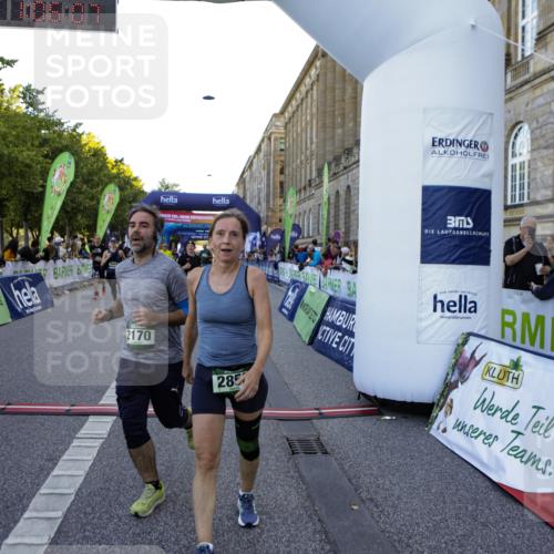 01.09.2024 - BARMER Alsterlauf Kathrin Stürmer Photography http://msf.ph/oto/6970896 01.09.2024 10:06:05 Ziel 2498, 2819, 3535, 3845, 3893, 3917, 3947, 3948, 4245, 4702, 4870, 4929, 4957, 5159, 8231, 2076, 2170, 2265, 2499, 2592, 2858, 2892, 2983, 3005, 3256, 3331, 3444, 3490, 3514, 3627, 3665, 3769, 4016, 4060, 4465, 4517, 4798, 4801, 4854, 5021, 5022, 5066, 5067 meine-sportfotos.de