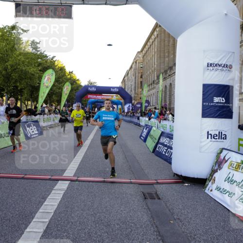 01.09.2024 - BARMER Alsterlauf Kathrin Stürmer Photography http://msf.ph/oto/6970905 01.09.2024 10:06:08 Ziel 2362, 2498, 2819, 3081, 3500, 3535, 3845, 3893, 3917, 4245, 4702, 4870, 5159, 8231, 2076, 2170, 2265, 2499, 2592, 2858, 2892, 2983, 3005, 3161, 3256, 3299, 3436, 3444, 3490, 3514, 3627, 3665, 4016, 4060, 4465, 4801, 5021, 5022, 5066, 5067 meine-sportfotos.de