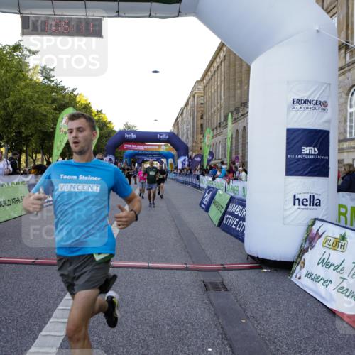 01.09.2024 - BARMER Alsterlauf Kathrin Stürmer Photography http://msf.ph/oto/6970909 01.09.2024 10:06:09 Ziel 2362, 2498, 2819, 3081, 3500, 3535, 3845, 3893, 3917, 4245, 4547, 4548, 4870, 5159, 8231, 2076, 2170, 2214, 2265, 2499, 2592, 2858, 2892, 2983, 3005, 3161, 3256, 3299, 3436, 3444, 3490, 3514, 4016, 4060, 4465, 4801, 5021, 5022, 5066, 5067 meine-sportfotos.de