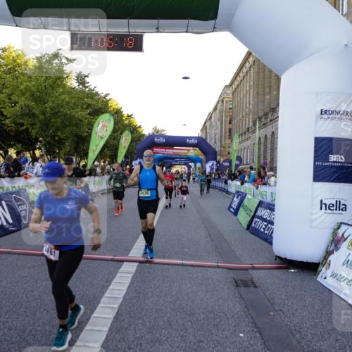 01.09.2024 - BARMER Alsterlauf Kathrin Stürmer Photography http://msf.ph/oto/6970920 01.09.2024 10:06:16 Ziel 2362, 2498, 2546, 2621, 2622, 2819, 2842, 2846, 3081, 3307, 3406, 3497, 3500, 3532, 3533, 3535, 3845, 3893, 3917, 4073, 4245, 4442, 4547, 4548, 4586, 4676, 5159, 5307, 2076, 2214, 2418, 2739, 3062, 3161, 3256, 3299, 3436, 3490, 3514, 3944, 4016, 4060, 4465, 4730, 5067, 5160, 8027, 8359 meine-sportfotos.de