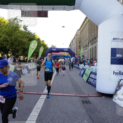 01.09.2024 - BARMER Alsterlauf Kathrin Stürmer Photography http://msf.ph/oto/6970921 01.09.2024 10:06:16 Ziel 2362, 2498, 2546, 2621, 2622, 2819, 2842, 2846, 3081, 3307, 3406, 3497, 3500, 3532, 3533, 3535, 3845, 3893, 3917, 4073, 4245, 4442, 4547, 4548, 4586, 4676, 5159, 5307, 2076, 2214, 2418, 2739, 3062, 3161, 3256, 3299, 3436, 3490, 3514, 3944, 4016, 4060, 4465, 4730, 5067, 5160, 8027, 8359 meine-sportfotos.de