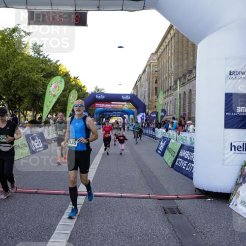01.09.2024 - BARMER Alsterlauf Kathrin Stürmer Photography http://msf.ph/oto/6970923 01.09.2024 10:06:16 Ziel 2362, 2498, 2546, 2621, 2622, 2819, 2842, 2846, 3081, 3307, 3406, 3497, 3500, 3532, 3533, 3535, 3845, 3893, 3917, 4073, 4245, 4442, 4547, 4548, 4586, 4676, 5159, 5307, 2076, 2214, 2418, 2739, 3062, 3161, 3256, 3299, 3436, 3490, 3514, 3944, 4016, 4060, 4465, 4730, 5067, 5160, 8027, 8359 meine-sportfotos.de