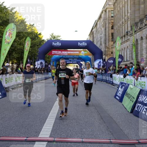 01.09.2024 - BARMER Alsterlauf Kathrin Stürmer Photography http://msf.ph/oto/6970929 01.09.2024 10:06:26 Ziel 1178, 2362, 2377, 2378, 2546, 2574, 2575, 2593, 2621, 2622, 2842, 2846, 3081, 3110, 3158, 3265, 3307, 3406, 3497, 3500, 3532, 3533, 3871, 4004, 4073, 4442, 4547, 4548, 4586, 4676, 5307, 2418, 2439, 2739, 2900, 3022, 3025, 3062, 3689, 3944, 4089, 4333, 4631, 4648, 4730, 4820, 5195, 8286, 8359 meine-sportfotos.de