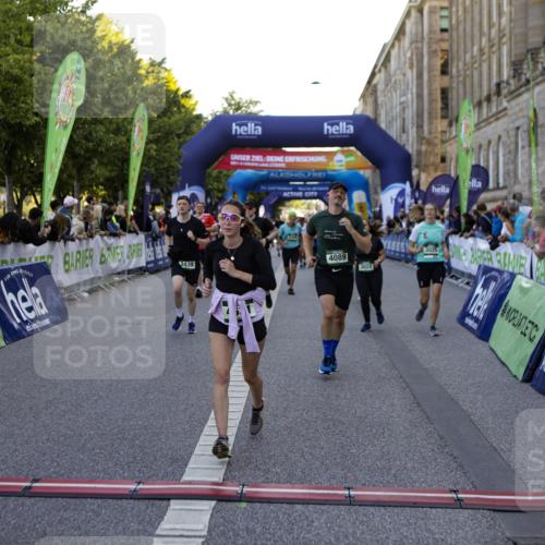 01.09.2024 - BARMER Alsterlauf Kathrin Stürmer Photography http://msf.ph/oto/6970939 01.09.2024 10:06:31 Ziel 1178, 2377, 2378, 2546, 2574, 2575, 2593, 2621, 2622, 2842, 2846, 3110, 3158, 3265, 3307, 3406, 3497, 3871, 4004, 4073, 4442, 4586, 4676, 5307, 2029, 2351, 2358, 2439, 2464, 2670, 2900, 3022, 3025, 3689, 3795, 4089, 4333, 4631, 4648, 4755, 4756, 4820, 5058, 5195, 8017, 8286 meine-sportfotos.de