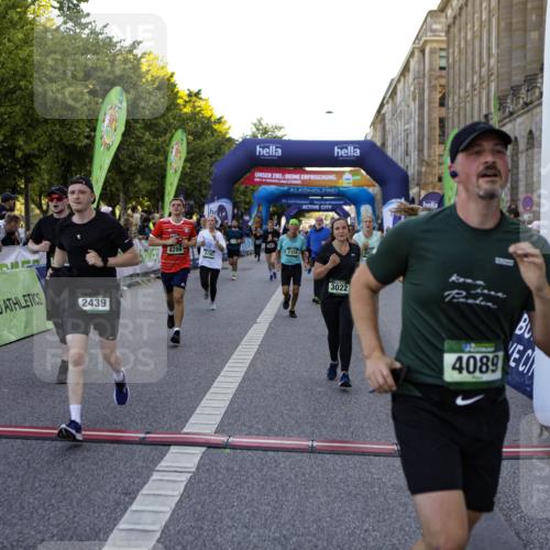 01.09.2024 - BARMER Alsterlauf Kathrin Stürmer Photography http://msf.ph/oto/6970951 01.09.2024 10:06:33 Ziel 1178, 2377, 2378, 2574, 2575, 2593, 2621, 2622, 2842, 2846, 3110, 3158, 3265, 3307, 3497, 3871, 4004, 4073, 4442, 4586, 4676, 5307, 2029, 2351, 2358, 2439, 2464, 2670, 2900, 3022, 3025, 3263, 3689, 3795, 4089, 4202, 4333, 4522, 4631, 4648, 4755, 4756, 4820, 5058, 5195, 8017, 8286 meine-sportfotos.de