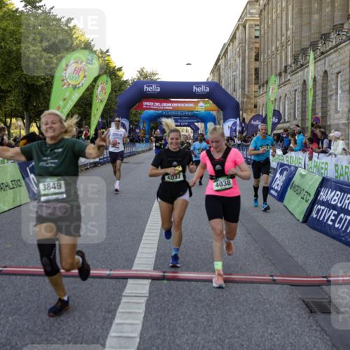01.09.2024 - BARMER Alsterlauf Kathrin Stürmer Photography http://msf.ph/oto/6970964 01.09.2024 10:07:05 Ziel 2128, 2271, 2972, 3086, 3445, 4243, 4346, 4951, 5050, 5090, 5132, 5242, 8125, 2285, 2718, 2856, 2946, 2978, 3313, 3849, 4009, 4037, 4038, 4161, 4459, 4717, 4931, 5227, 5288 meine-sportfotos.de