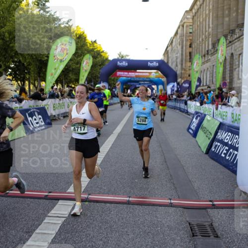 01.09.2024 - BARMER Alsterlauf Kathrin Stürmer Photography http://msf.ph/oto/6970984 01.09.2024 10:07:12 Ziel 2175, 2241, 2271, 2965, 2972, 2980, 3314, 3363, 3445, 4346, 4642, 5049, 5050, 5090, 5132, 2157, 2285, 2298, 2547, 2707, 2718, 2856, 2946, 2978, 3313, 4161, 4459, 4717, 5271, 5288 meine-sportfotos.de
