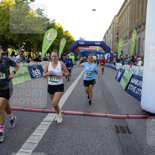 01.09.2024 - BARMER Alsterlauf Kathrin Stürmer Photography http://msf.ph/oto/6970985 01.09.2024 10:07:12 Ziel 2175, 2241, 2271, 2965, 2972, 2980, 3314, 3363, 3445, 4346, 4642, 5049, 5050, 5090, 5132, 2157, 2285, 2298, 2547, 2707, 2718, 2856, 2946, 2978, 3313, 4161, 4459, 4717, 5271, 5288 meine-sportfotos.de