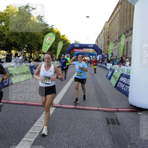 01.09.2024 - BARMER Alsterlauf Kathrin Stürmer Photography http://msf.ph/oto/6970986 01.09.2024 10:07:12 Ziel 2175, 2241, 2271, 2965, 2972, 2980, 3314, 3363, 3445, 4346, 4642, 5049, 5050, 5090, 5132, 2157, 2285, 2298, 2547, 2707, 2718, 2856, 2946, 2978, 3313, 4161, 4459, 4717, 5271, 5288 meine-sportfotos.de