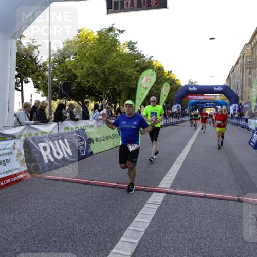 01.09.2024 - BARMER Alsterlauf Kathrin Stürmer Photography http://msf.ph/oto/6970990 01.09.2024 10:07:14 Ziel 2175, 2241, 2271, 2960, 2965, 2972, 2980, 3314, 3348, 3349, 3363, 3445, 4346, 4642, 4691, 5049, 5132, 2157, 2285, 2298, 2547, 2707, 2772, 2856, 2946, 2978, 3120, 3313, 3649, 4161, 4409, 4459, 4504, 4717, 5271, 5288, 8129 meine-sportfotos.de