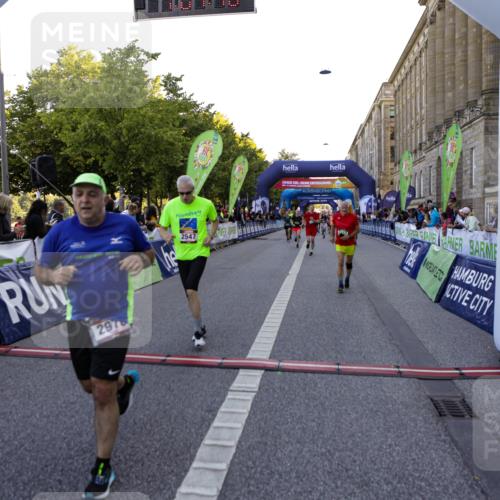 01.09.2024 - BARMER Alsterlauf Kathrin Stürmer Photography http://msf.ph/oto/6970994 01.09.2024 10:07:15 Ziel 2175, 2241, 2271, 2960, 2965, 2972, 2980, 3314, 3348, 3349, 3363, 3445, 4346, 4642, 4691, 5049, 5132, 2157, 2285, 2298, 2547, 2707, 2772, 2856, 2978, 3120, 3649, 4161, 4409, 4459, 4504, 4717, 4918, 5123, 5271, 5288, 8129 meine-sportfotos.de