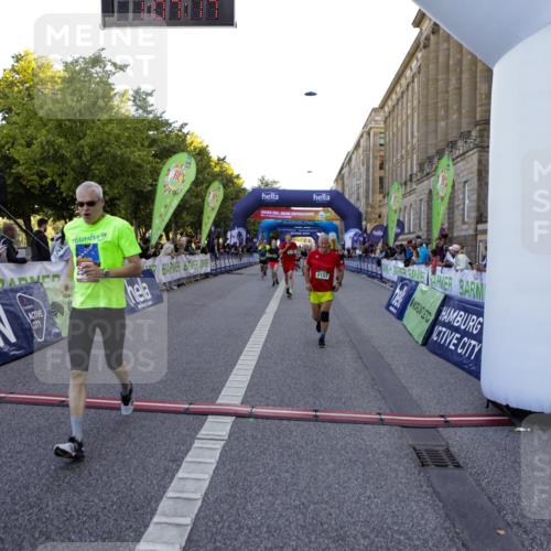 01.09.2024 - BARMER Alsterlauf Kathrin Stürmer Photography http://msf.ph/oto/6970997 01.09.2024 10:07:15 Ziel 2175, 2241, 2271, 2960, 2965, 2972, 2980, 3314, 3348, 3349, 3363, 3445, 4346, 4642, 4691, 5049, 5132, 2157, 2285, 2298, 2547, 2707, 2772, 2856, 2978, 3120, 3649, 4161, 4409, 4459, 4504, 4717, 4918, 5123, 5271, 5288, 8129 meine-sportfotos.de