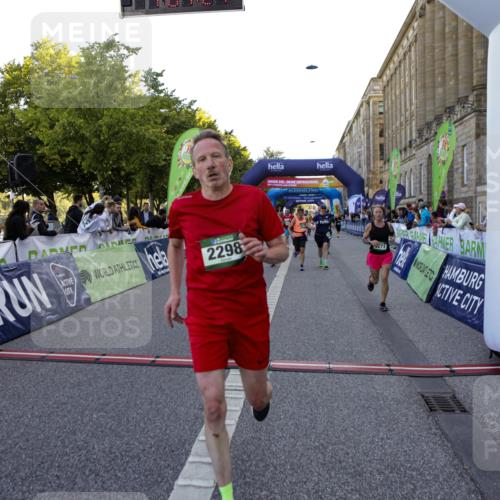01.09.2024 - BARMER Alsterlauf Kathrin Stürmer Photography http://msf.ph/oto/6971001 01.09.2024 10:07:19 Ziel 2175, 2241, 2271, 2960, 2965, 2980, 3314, 3348, 3349, 3363, 3445, 4017, 4642, 4691, 5049, 5132, 2157, 2298, 2547, 2673, 2707, 2772, 2978, 3120, 3153, 3296, 3649, 4160, 4320, 4409, 4504, 4918, 5123, 5200, 5271, 5288, 8129 meine-sportfotos.de