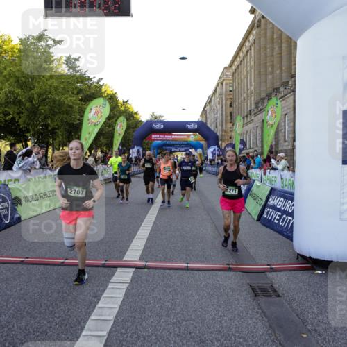 01.09.2024 - BARMER Alsterlauf Kathrin Stürmer Photography http://msf.ph/oto/6971002 01.09.2024 10:07:20 Ziel 2175, 2241, 2271, 2960, 2965, 2980, 3314, 3348, 3349, 3363, 3445, 4017, 4642, 4691, 5049, 8120, 2157, 2298, 2547, 2673, 2707, 2772, 2978, 3120, 3153, 3296, 3649, 3657, 4160, 4320, 4409, 4504, 4918, 5123, 5200, 5271, 5304, 8129 meine-sportfotos.de