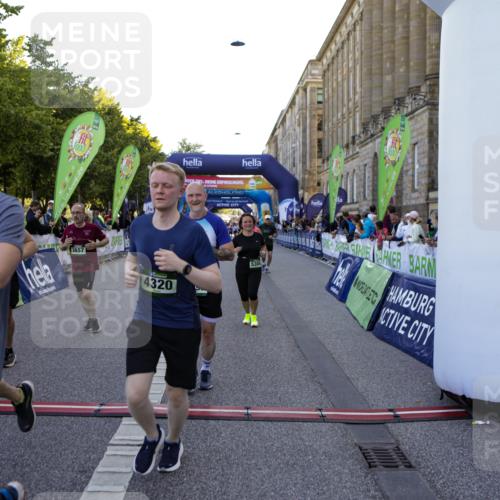 01.09.2024 - BARMER Alsterlauf Kathrin Stürmer Photography http://msf.ph/oto/6971018 01.09.2024 10:07:27 Ziel 2140, 2175, 2241, 2825, 2960, 2965, 2980, 3314, 3348, 3349, 3363, 4017, 4503, 4642, 4691, 5049, 8120, 8167, 2305, 2317, 2673, 2772, 2996, 3120, 3153, 3296, 3649, 3657, 3945, 4160, 4320, 4409, 4504, 4918, 5110, 5123, 5176, 5200, 5239, 5304, 8129 meine-sportfotos.de