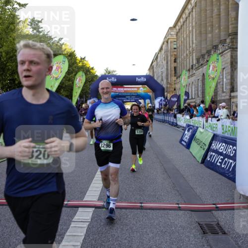 01.09.2024 - BARMER Alsterlauf Kathrin Stürmer Photography http://msf.ph/oto/6971021 01.09.2024 10:07:28 Ziel 2140, 2175, 2241, 2825, 2960, 2965, 2980, 3348, 3349, 4017, 4503, 4642, 4691, 8120, 8167, 2305, 2317, 2415, 2673, 2772, 2996, 3120, 3153, 3296, 3649, 3657, 3945, 4160, 4320, 4409, 4504, 4918, 5110, 5123, 5176, 5200, 5239, 5304, 8129 meine-sportfotos.de