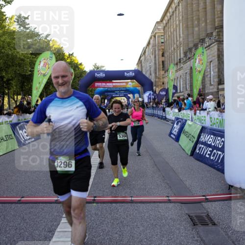01.09.2024 - BARMER Alsterlauf Kathrin Stürmer Photography http://msf.ph/oto/6971025 01.09.2024 10:07:28 Ziel 2140, 2175, 2241, 2825, 2960, 2965, 2980, 3348, 3349, 4017, 4503, 4642, 4691, 8120, 8167, 2305, 2317, 2415, 2673, 2772, 2996, 3120, 3153, 3296, 3649, 3657, 3945, 4160, 4320, 4409, 4504, 4918, 5110, 5123, 5176, 5200, 5239, 5304, 8129 meine-sportfotos.de