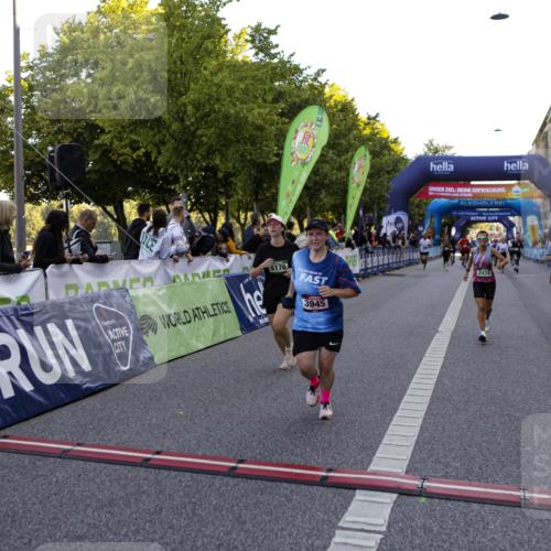 01.09.2024 - BARMER Alsterlauf Kathrin Stürmer Photography http://msf.ph/oto/6971034 01.09.2024 10:07:34 Ziel 2140, 2825, 2960, 4017, 4261, 4503, 4691, 5119, 8120, 8167, 2305, 2317, 2415, 2996, 3296, 3657, 3859, 3945, 4160, 4768, 4769, 5110, 5176, 5239, 5304, 8059 meine-sportfotos.de