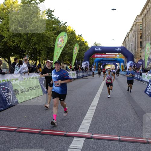 01.09.2024 - BARMER Alsterlauf Kathrin Stürmer Photography http://msf.ph/oto/6971035 01.09.2024 10:07:34 Ziel 2140, 2825, 2960, 4017, 4261, 4503, 4691, 5119, 8120, 8167, 2305, 2317, 2415, 2996, 3296, 3657, 3859, 3945, 4160, 4768, 4769, 5110, 5176, 5239, 5304, 8059 meine-sportfotos.de