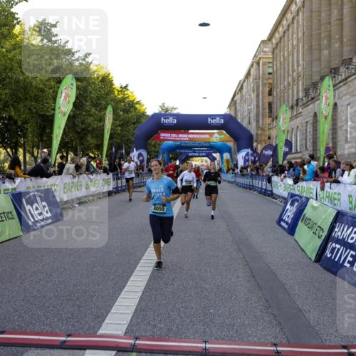 01.09.2024 - BARMER Alsterlauf Kathrin Stürmer Photography http://msf.ph/oto/6971048 01.09.2024 10:07:40 Ziel 2002, 2083, 2140, 2300, 2448, 2459, 2460, 2825, 4261, 4503, 4707, 5119, 8120, 8167, 8271, 2319, 2405, 2415, 2426, 3359, 3859, 3945, 4260, 4350, 4462, 4768, 4769, 5035, 5176, 8059 meine-sportfotos.de