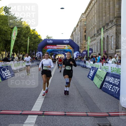 01.09.2024 - BARMER Alsterlauf Kathrin Stürmer Photography http://msf.ph/oto/6971059 01.09.2024 10:07:42 Ziel 2002, 2083, 2140, 2300, 2448, 2459, 2460, 2683, 4261, 4347, 4348, 4503, 4707, 5119, 8167, 8271, 2319, 2405, 2415, 2426, 3358, 3359, 3859, 3924, 4260, 4280, 4350, 4462, 4768, 4769, 5035, 5176, 8059 meine-sportfotos.de