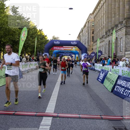 01.09.2024 - BARMER Alsterlauf Kathrin Stürmer Photography http://msf.ph/oto/6971065 01.09.2024 10:07:45 Ziel 2002, 2083, 2140, 2300, 2448, 2459, 2460, 2683, 4261, 4347, 4348, 4503, 4707, 4810, 5119, 8271, 2319, 2342, 2405, 2426, 3054, 3229, 3358, 3359, 3859, 3924, 4065, 4260, 4280, 4350, 4462, 4768, 4769, 5035, 8059 meine-sportfotos.de