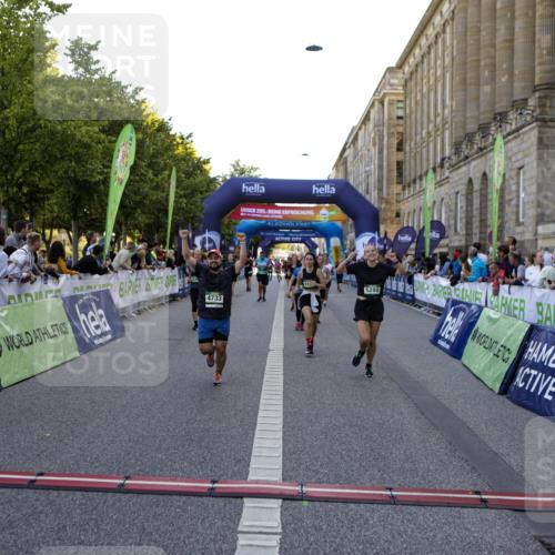 01.09.2024 - BARMER Alsterlauf Kathrin Stürmer Photography http://msf.ph/oto/6971090 01.09.2024 10:07:54 Ziel 2002, 2083, 2300, 2448, 2459, 2460, 2683, 2791, 3819, 3820, 3885, 4261, 4347, 4348, 4707, 4810, 8271, 2319, 2342, 2400, 2426, 2525, 2867, 3054, 3229, 3321, 3335, 3337, 3345, 3358, 3359, 3870, 3924, 4065, 4280, 4550, 4733, 4750, 4880, 5035, 5104, 5280 meine-sportfotos.de