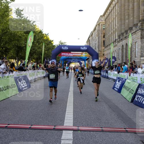 01.09.2024 - BARMER Alsterlauf Kathrin Stürmer Photography http://msf.ph/oto/6971091 01.09.2024 10:07:54 Ziel 2002, 2083, 2300, 2448, 2459, 2460, 2683, 2791, 3819, 3820, 3885, 4261, 4347, 4348, 4707, 4810, 8271, 2319, 2342, 2400, 2426, 2525, 2867, 3054, 3229, 3321, 3335, 3337, 3345, 3358, 3359, 3870, 3924, 4065, 4280, 4550, 4733, 4750, 4880, 5035, 5104, 5280 meine-sportfotos.de