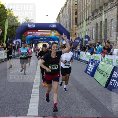 01.09.2024 - BARMER Alsterlauf Kathrin Stürmer Photography http://msf.ph/oto/6971099 01.09.2024 10:07:59 Ziel 2083, 2448, 2468, 2683, 2791, 3819, 3820, 3885, 4347, 4348, 4810, 5127, 5128, 8271, 2050, 2228, 2400, 2525, 2867, 3262, 3321, 3335, 3337, 3345, 3870, 4065, 4528, 4550, 4570, 4673, 4694, 4733, 4750, 4880, 5104, 5280, 8164 meine-sportfotos.de