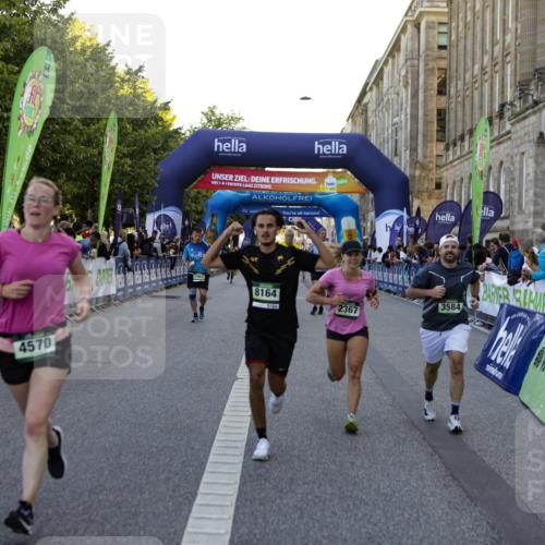 01.09.2024 - BARMER Alsterlauf Kathrin Stürmer Photography http://msf.ph/oto/6971118 01.09.2024 10:08:07 Ziel 2051, 2196, 2452, 2468, 2791, 3240, 3320, 3344, 3739, 3819, 3820, 3937, 5127, 5128, 2050, 2228, 2367, 2374, 2400, 2867, 3262, 3335, 3345, 3584, 3767, 3864, 3870, 3964, 4195, 4528, 4570, 4673, 4694, 4750, 4919, 8164 meine-sportfotos.de