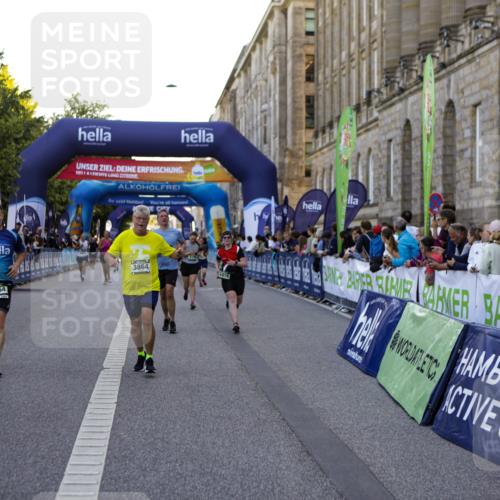 01.09.2024 - BARMER Alsterlauf Kathrin Stürmer Photography http://msf.ph/oto/6971124 01.09.2024 10:08:10 Ziel 2051, 2196, 2452, 2468, 2791, 3240, 3320, 3344, 3738, 3739, 3784, 3819, 3820, 3937, 4921, 4922, 5127, 5128, 2050, 2228, 2264, 2367, 2374, 3262, 3584, 3767, 3864, 3964, 4195, 4210, 4528, 4570, 4673, 4694, 4919, 8164 meine-sportfotos.de