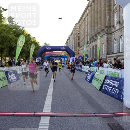 01.09.2024 - BARMER Alsterlauf Kathrin Stürmer Photography http://msf.ph/oto/6971140 01.09.2024 10:08:17 Ziel 2051, 2196, 2432, 2433, 2435, 2452, 2468, 2687, 2713, 3213, 3240, 3320, 3344, 3738, 3739, 3784, 3937, 4921, 4922, 5127, 5128, 2264, 2374, 2695, 2852, 2896, 2941, 3084, 3085, 3381, 3767, 3864, 3964, 4007, 4195, 4210, 4919, 5219 meine-sportfotos.de