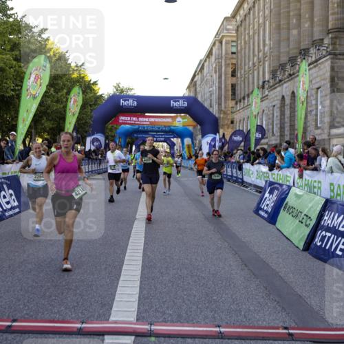 01.09.2024 - BARMER Alsterlauf Kathrin Stürmer Photography http://msf.ph/oto/6971142 01.09.2024 10:08:17 Ziel 2051, 2196, 2432, 2433, 2435, 2452, 2468, 2687, 2713, 3213, 3240, 3320, 3344, 3738, 3739, 3784, 3937, 4921, 4922, 5127, 5128, 2264, 2374, 2695, 2852, 2896, 2941, 3084, 3085, 3381, 3767, 3864, 3964, 4007, 4195, 4210, 4919, 5219 meine-sportfotos.de